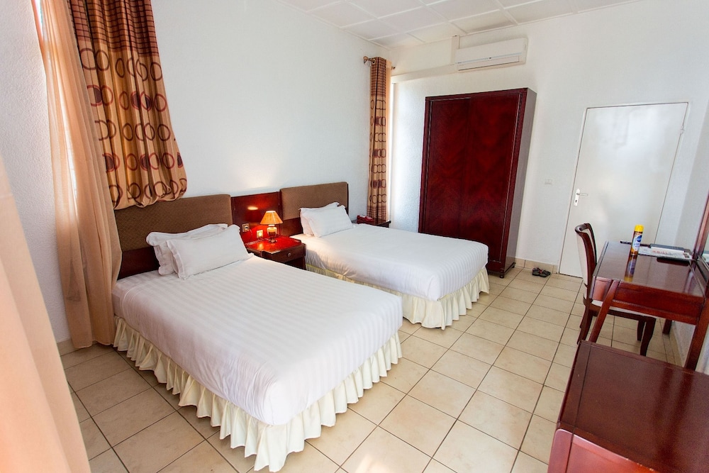 Quiet Haven Hotel 13/50