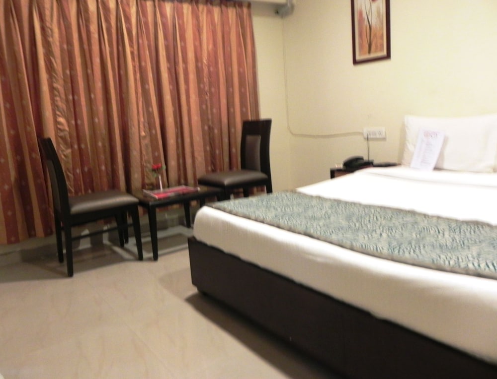 Hotel Reeva Regency 7/29