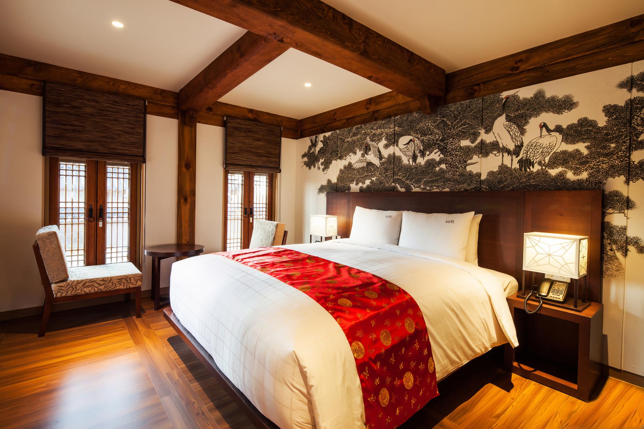 Heritage, Garden, Family, Suite