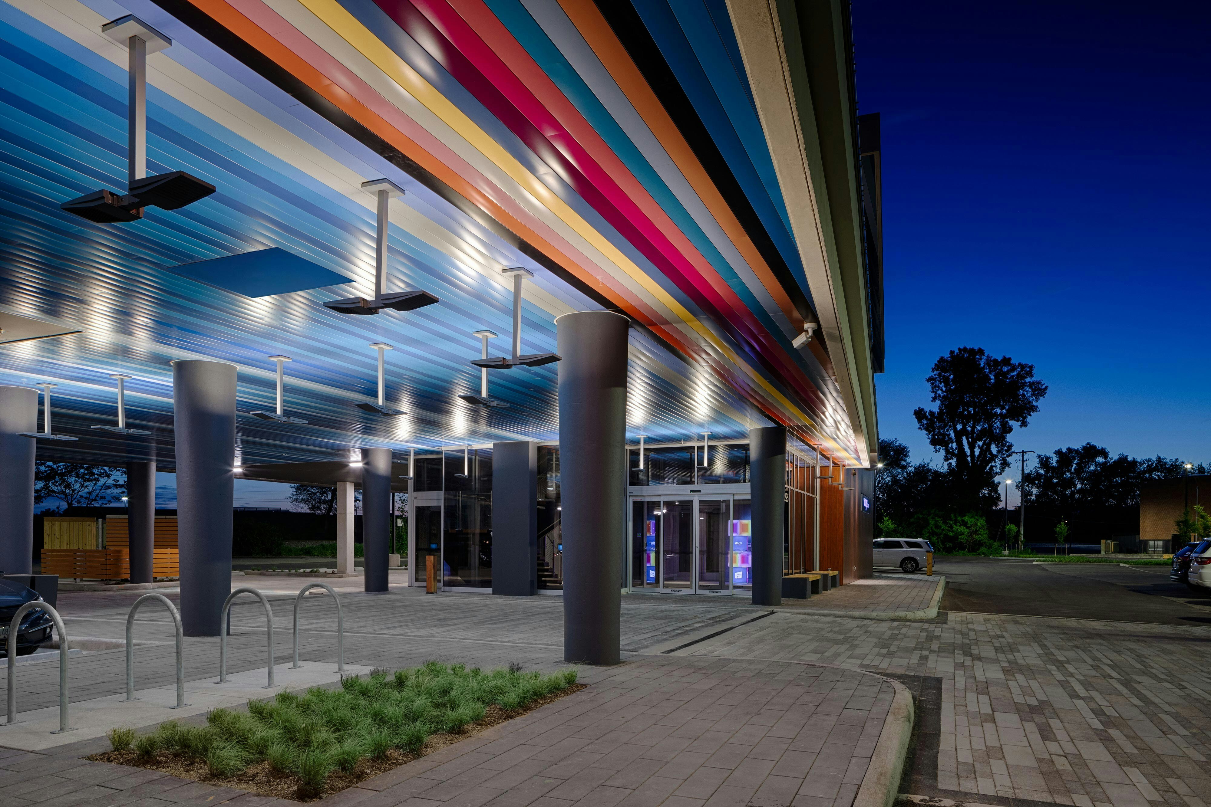 Aloft Columbus University District 8/53