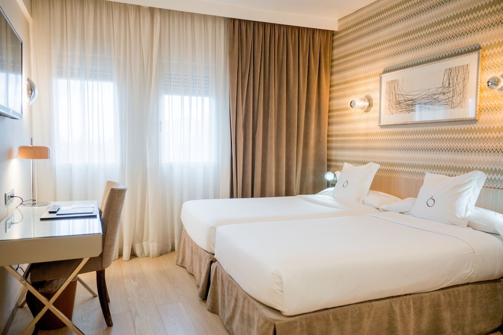 Hotel Opera 32/56