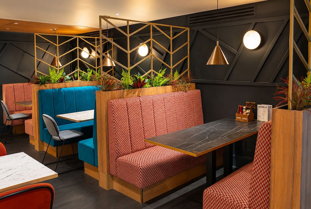 YOTEL Edinburgh, Select by Hilton 54/72