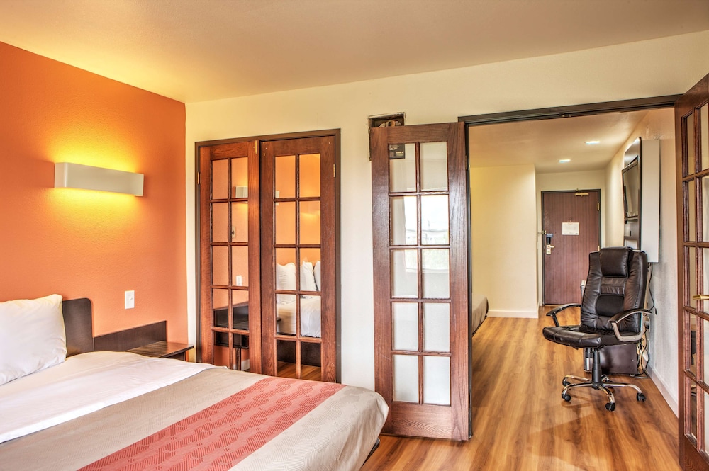 Motel6 Dallas, TX - Northwest 18/50
