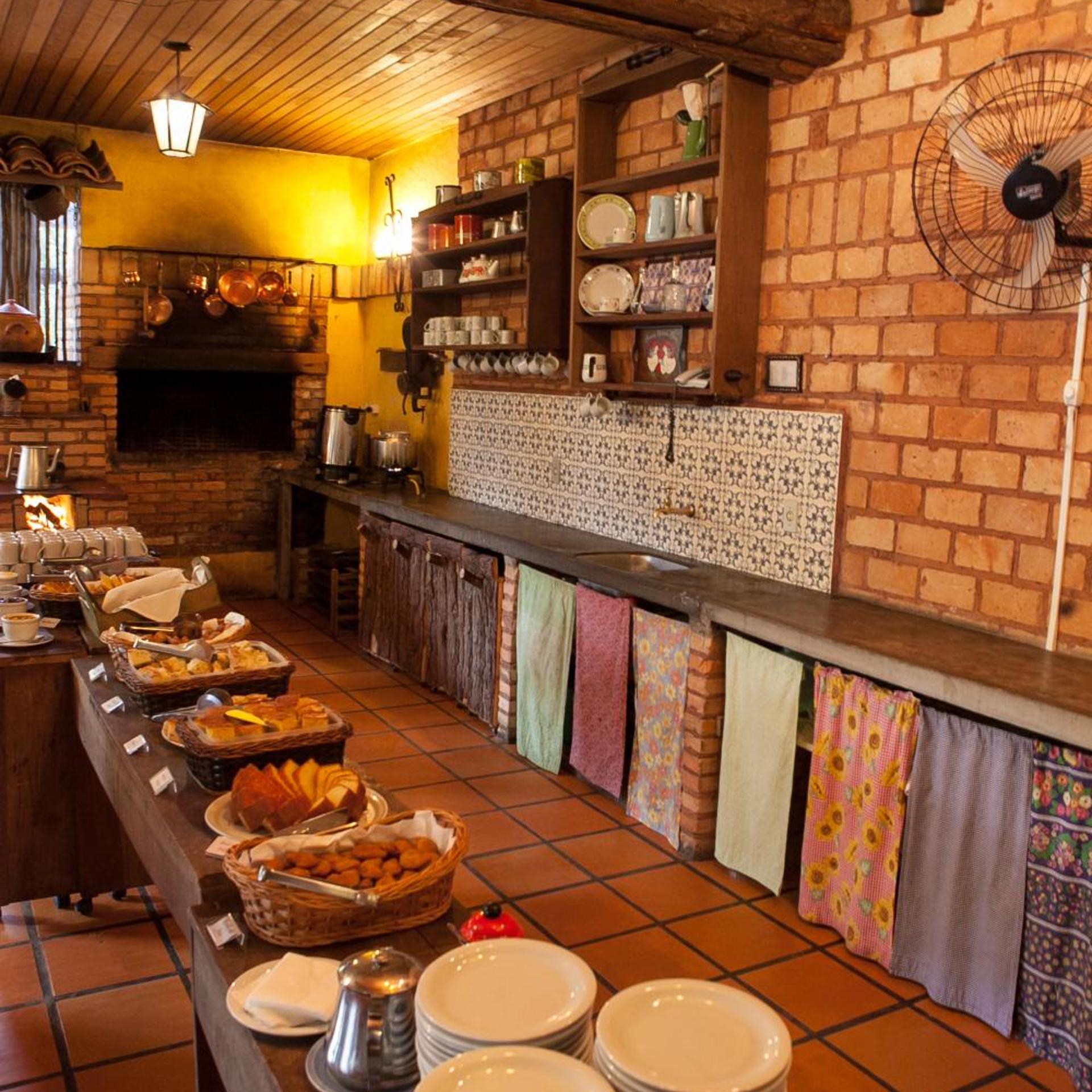 HOTEL ESTANCIA BETANIA 37/53