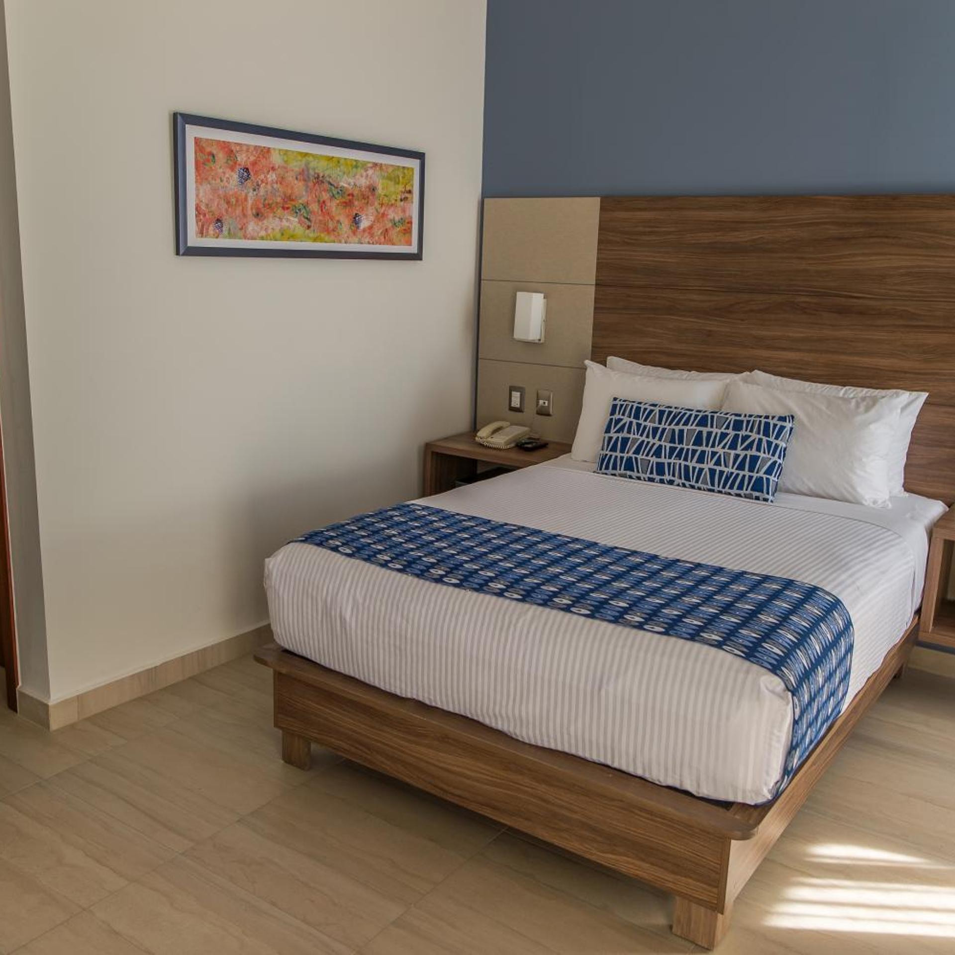 غرفة قياسية بسرير كوين بإطلالة على البحر، Ocean View Beach Hotel 4/8