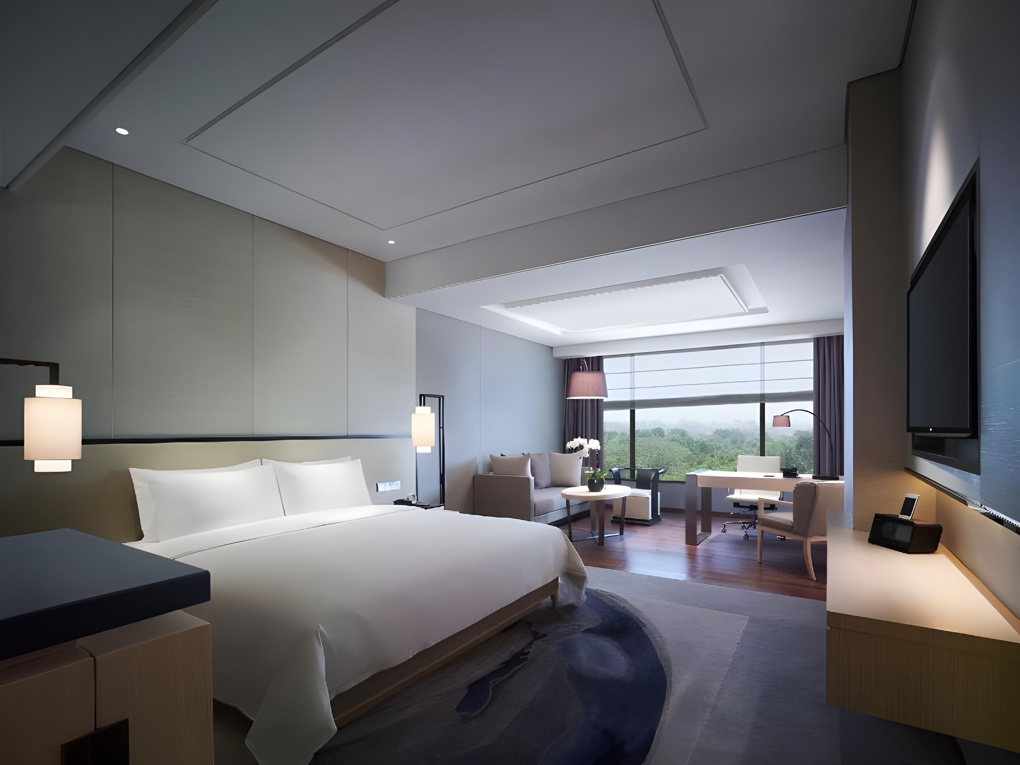 Deluxe, Single, Double or Twin Bed