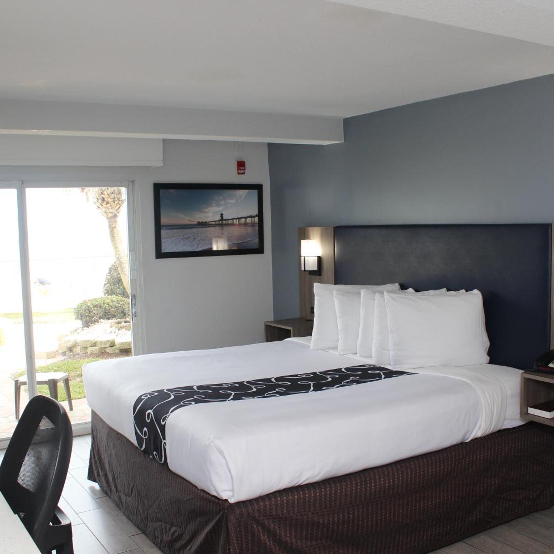 Suite, King Bed, Ocean Front, Hot Tub