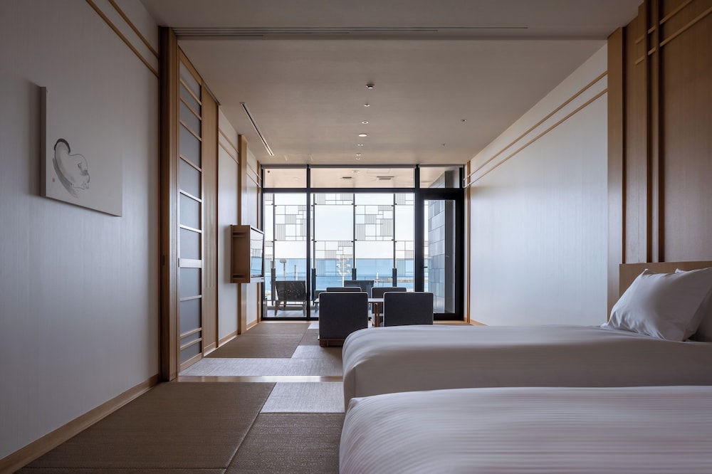 SUPERIOR, TWIN BEDS, TATAMI