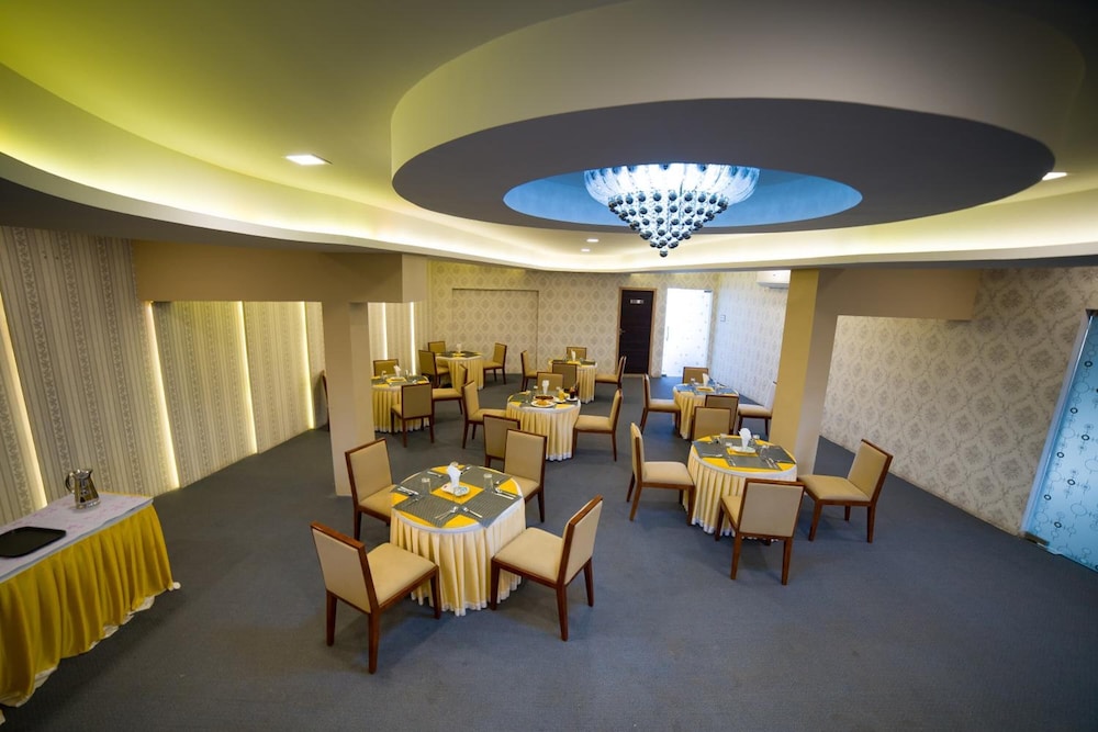 Oyo 14759 Hotel President 43/55
