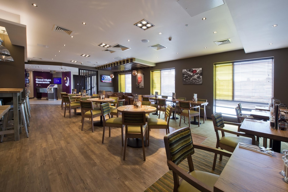 Premier Inn Felixstowe Town Centre hotel 30/40