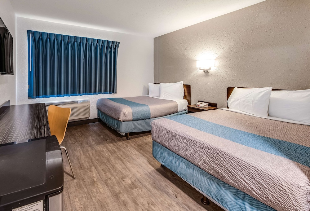 Motel6 Fort Wayne, IN 29/62