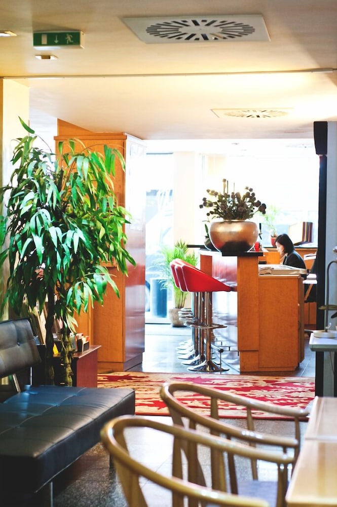 Rugs Hotel Dusseldorf 31/50
