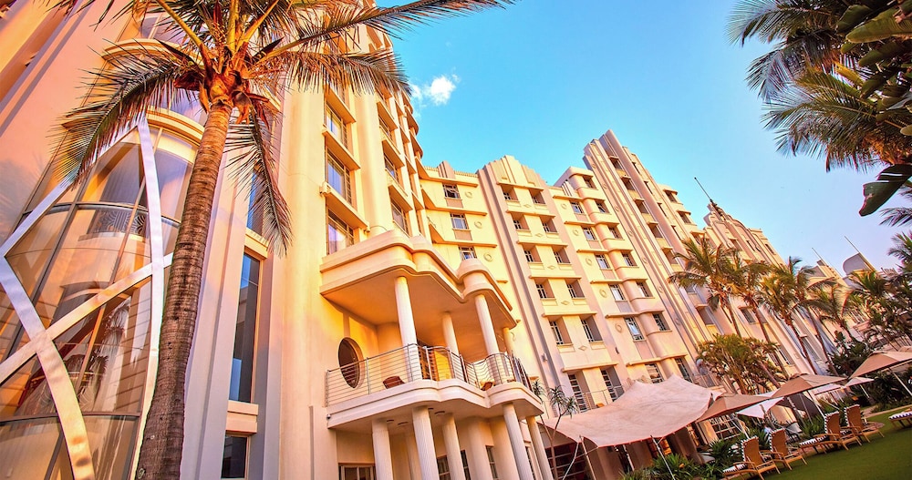 Suncoast Hotel And Towers 5/54
