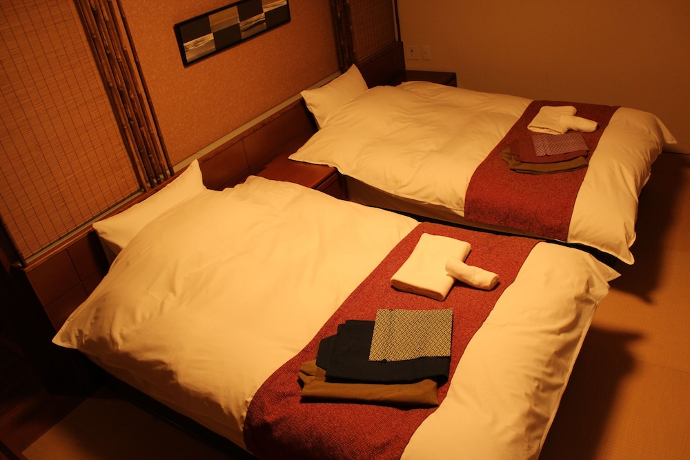 Hakone Nanase 17/50