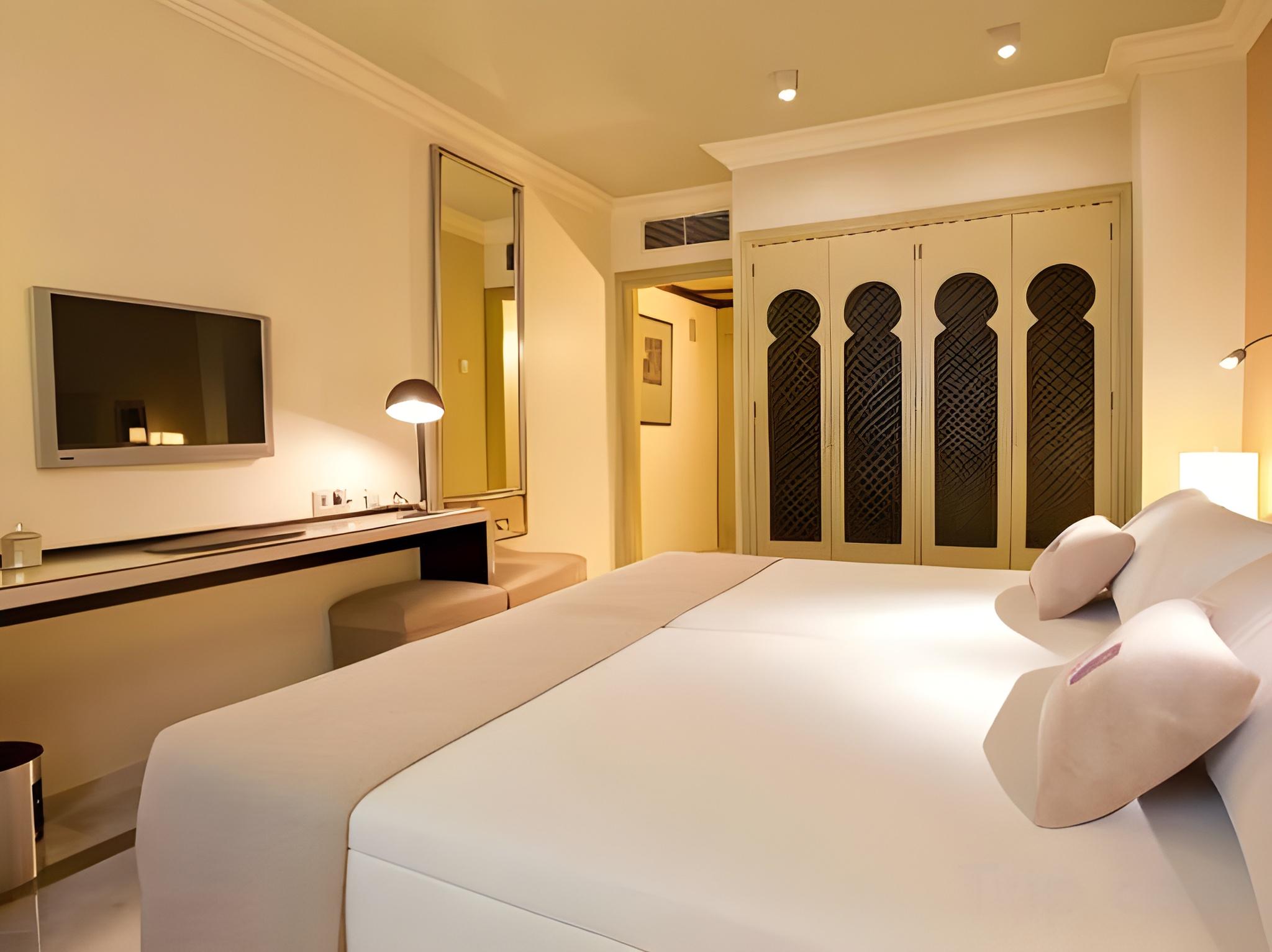 Basic, Double and Twin Beds