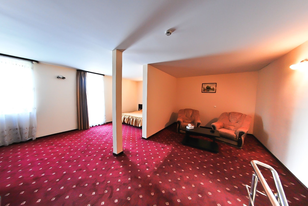 Magic Trivale Hotel 11/34