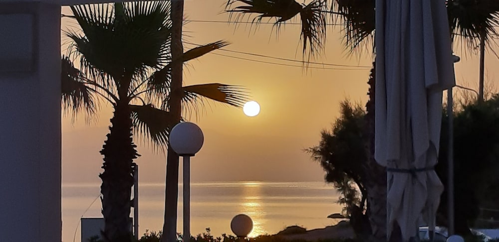 Sidari Beach Hotel 64/81