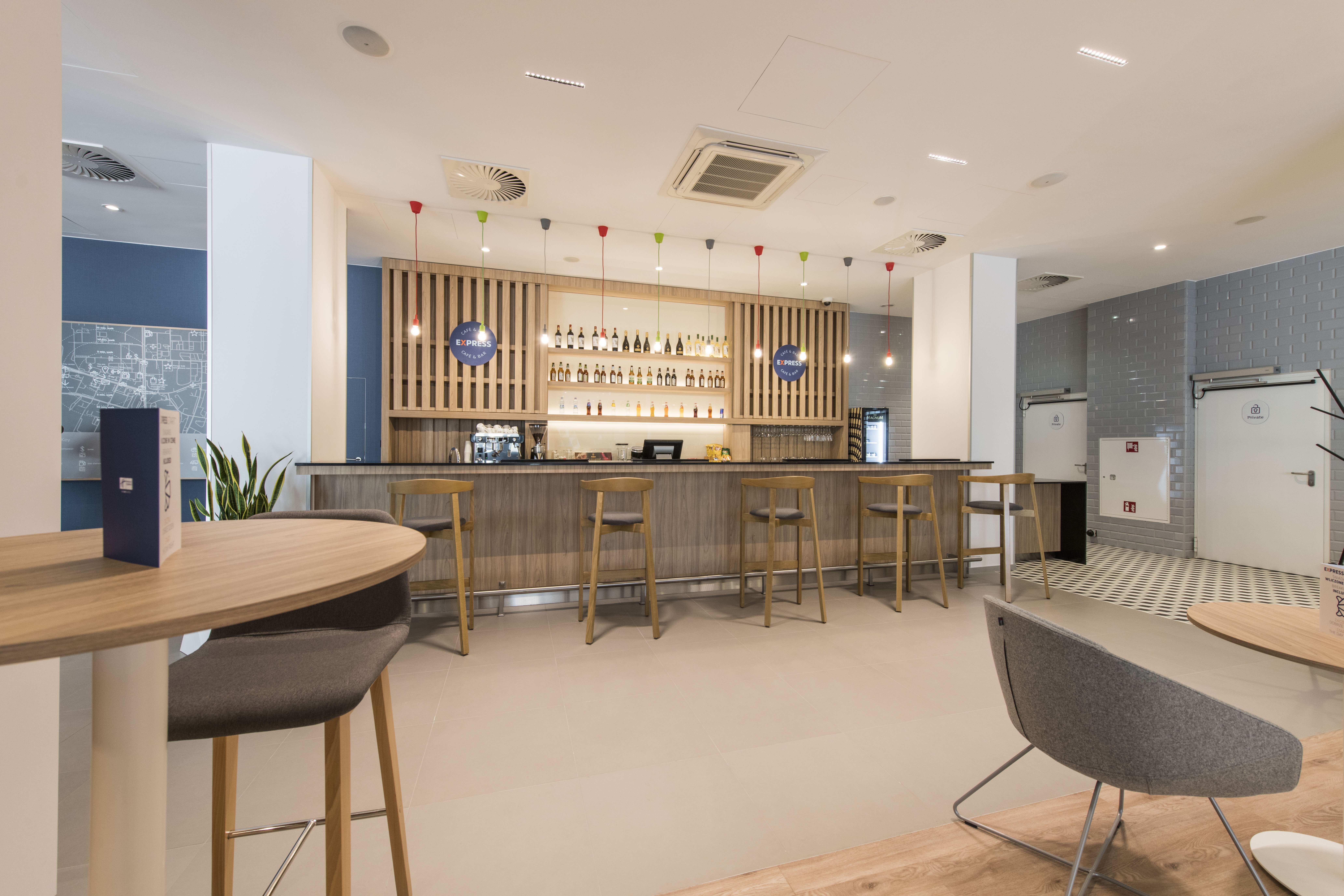 Holiday Inn Express Warsaw - Mokotow 38/56