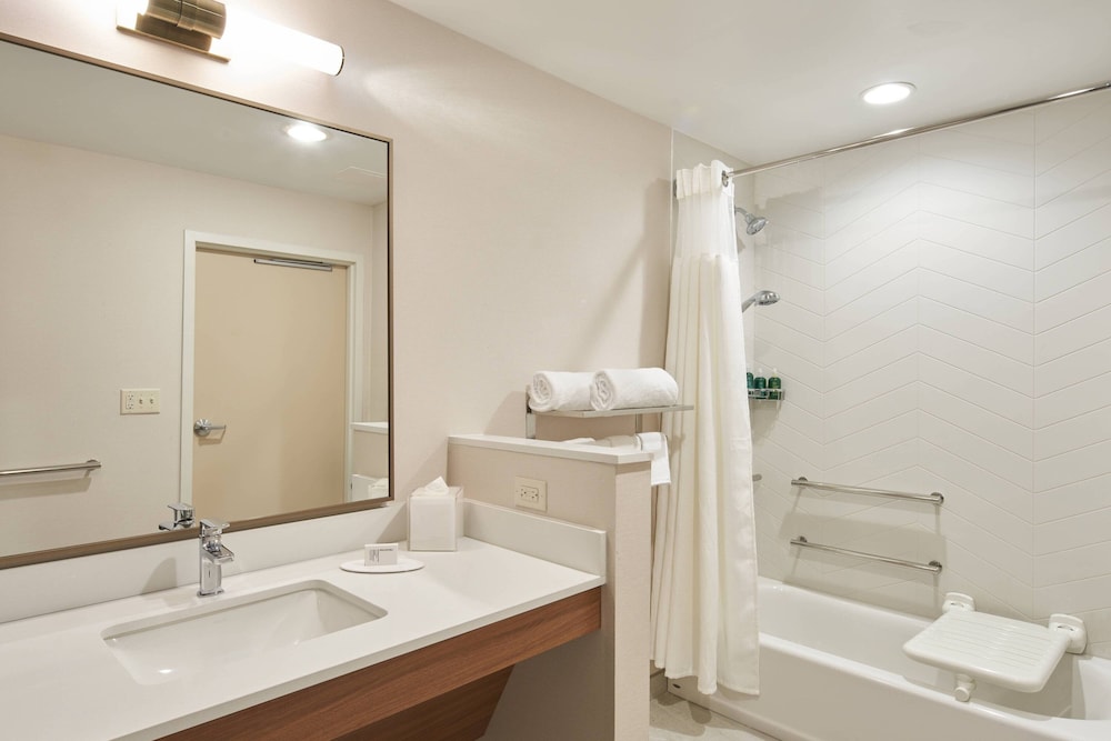 Fairfield Inn & Suites Vero Beach 10/22