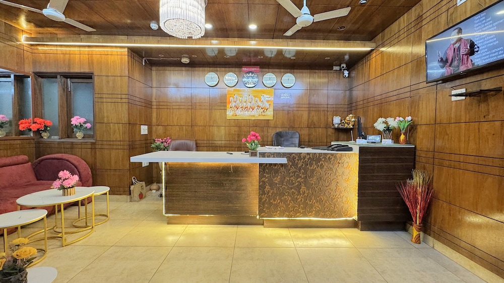 Jashns Inn 2/33