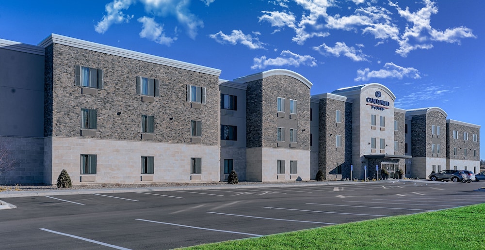 CANDLEWOOD SUITES LAKEVILLE I-35 3/32