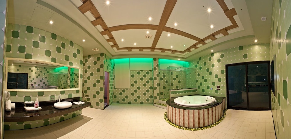 Wei Feng Exquisite Hotel Nanzi Branch 28/50