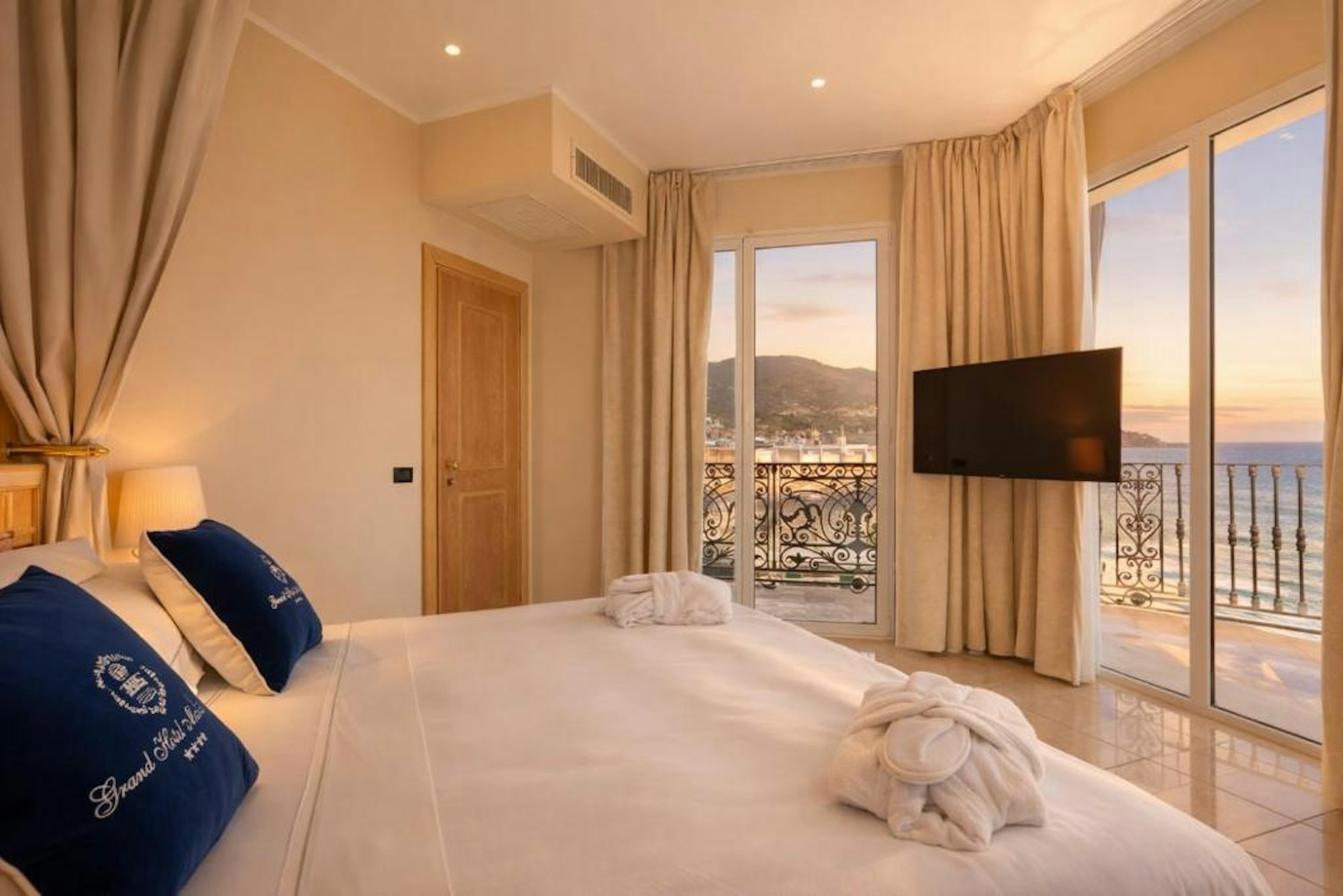 Grand Hotel Mediterranee 26/64