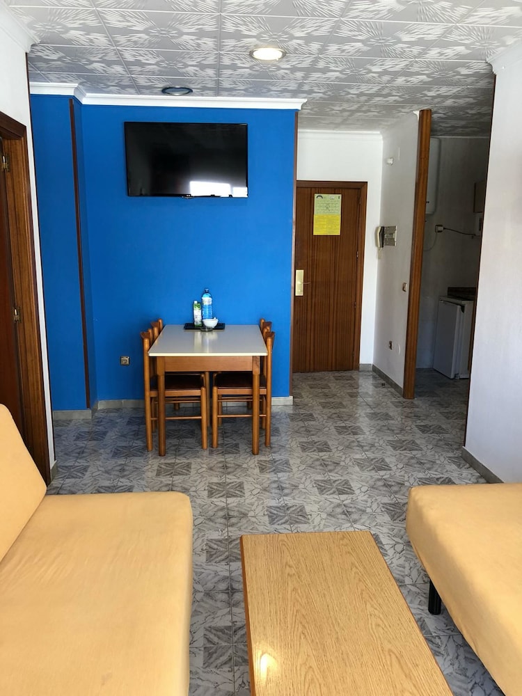 Europa Apartments 6/34