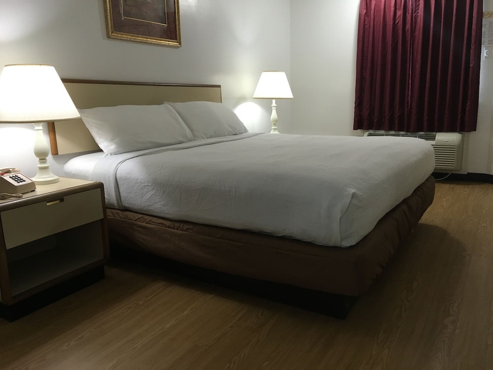 Contempra Inn 33/57