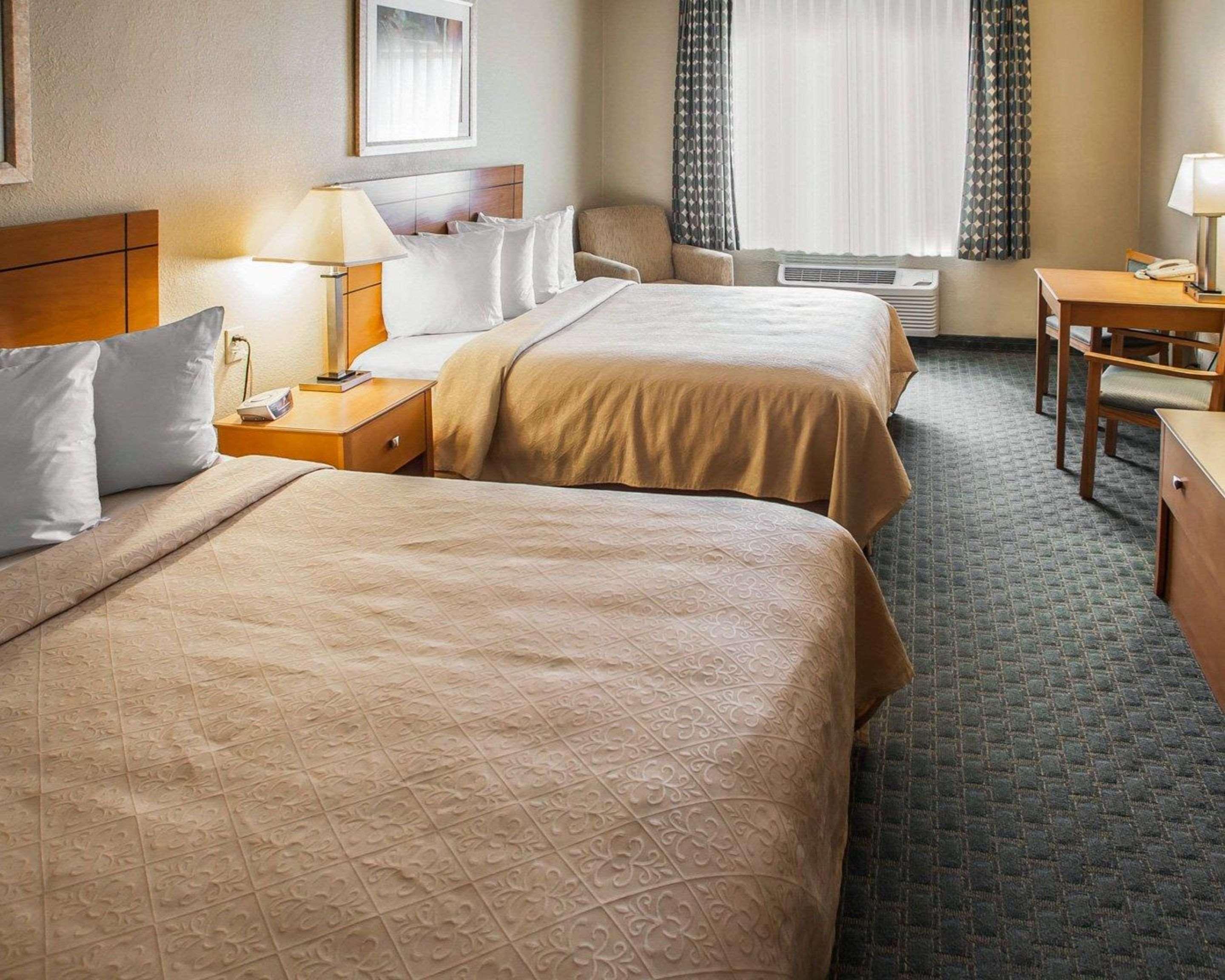 غرفة بسريرين كوين، Quality Inn Forsyth - Decatur 4/6