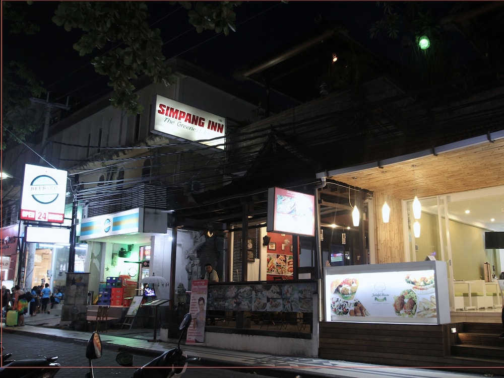 Simpang Inn 4/50