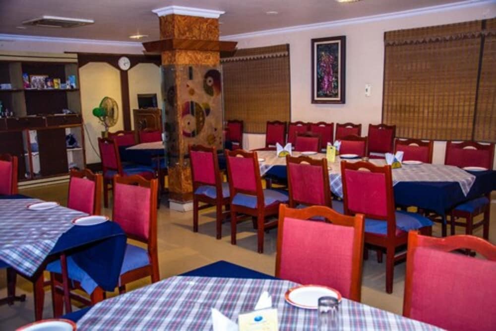 Hotel Akshaya 30/36