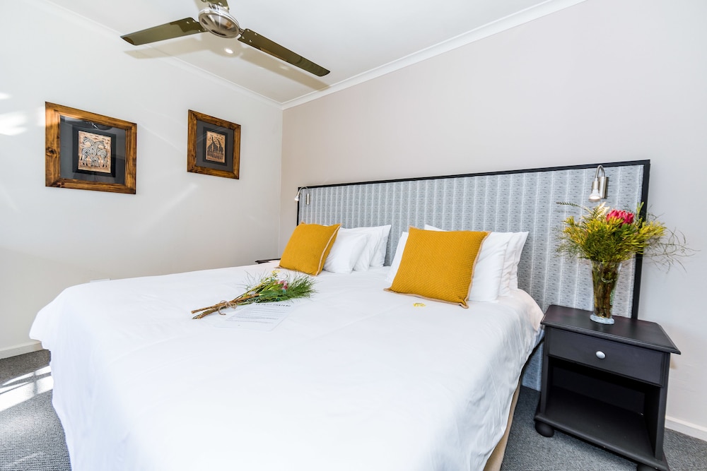 Suite, King Bed