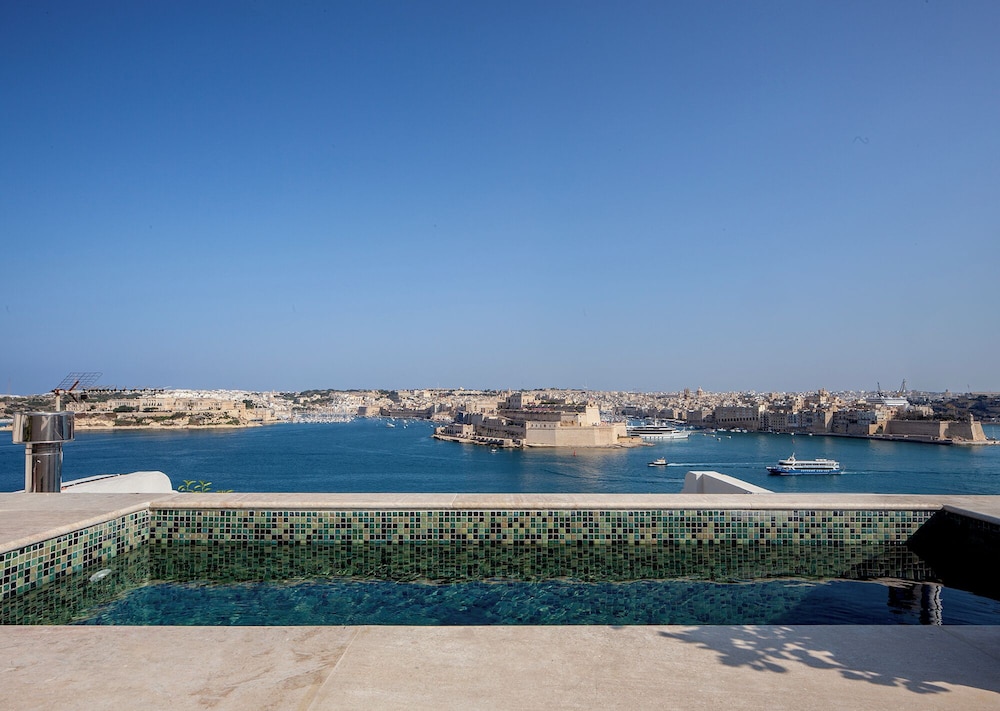 Iniala Harbour House 43/48