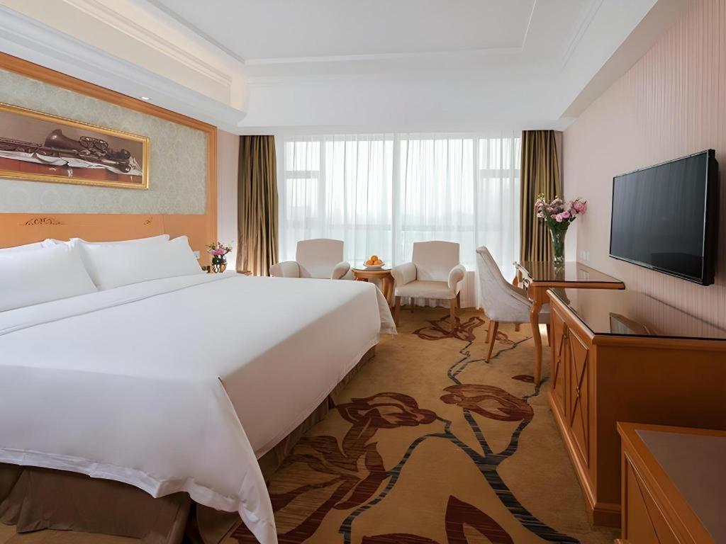 Vienna Hotel Henggang Xincheng 28/57