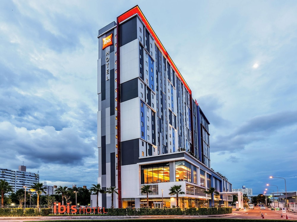 Ibis Bangkok Impact 8/75