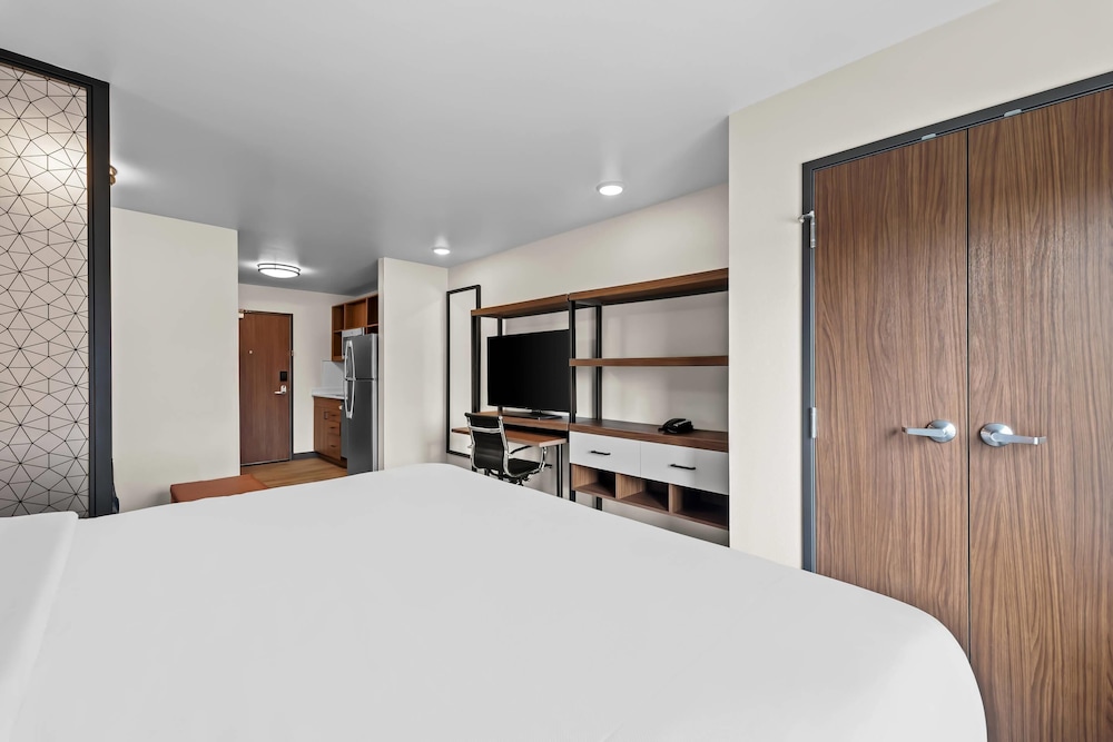 Everhome Suites Brownsville 32/66