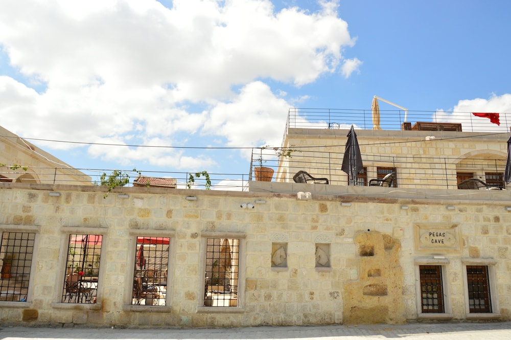 Pegas Cave Suites 44/48