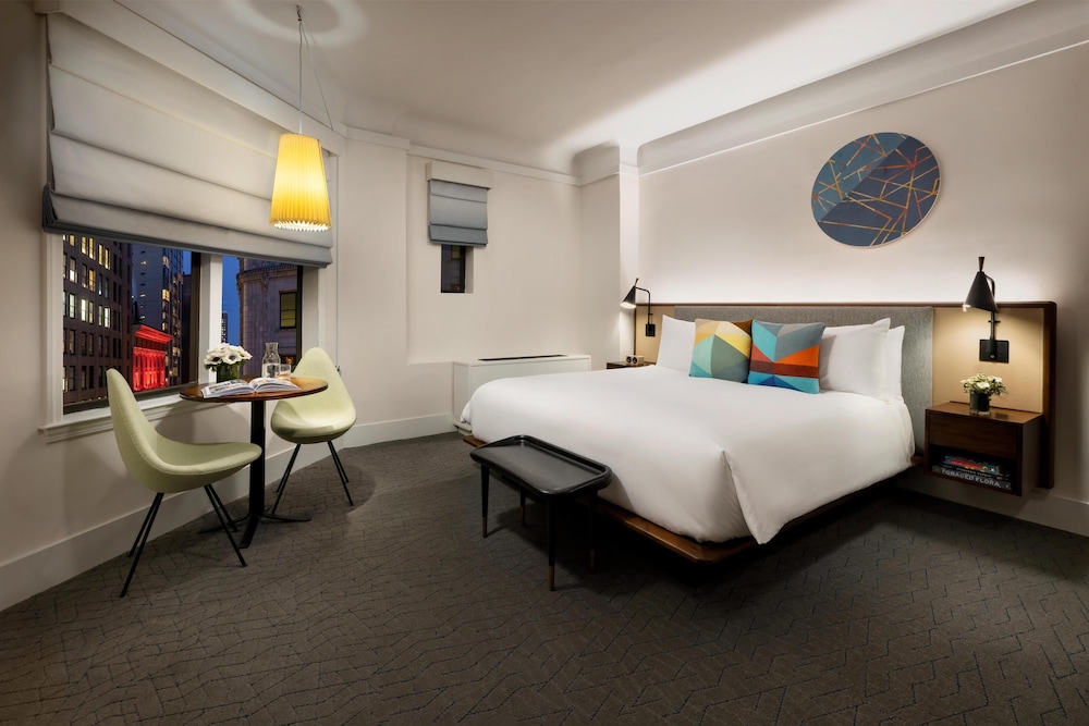 Room, King Bed, Corner