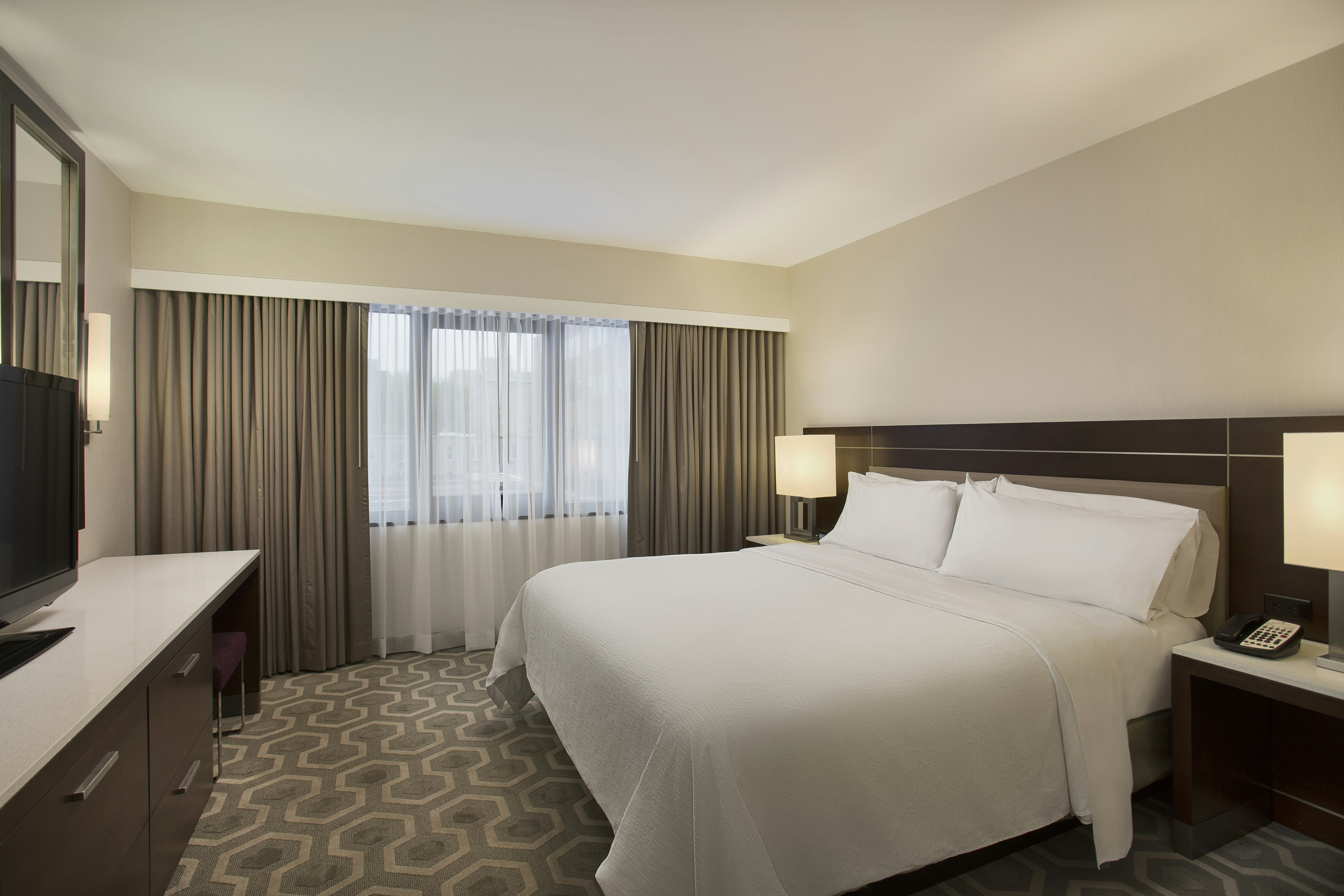 2 ROOMS, SUITE, KING BED