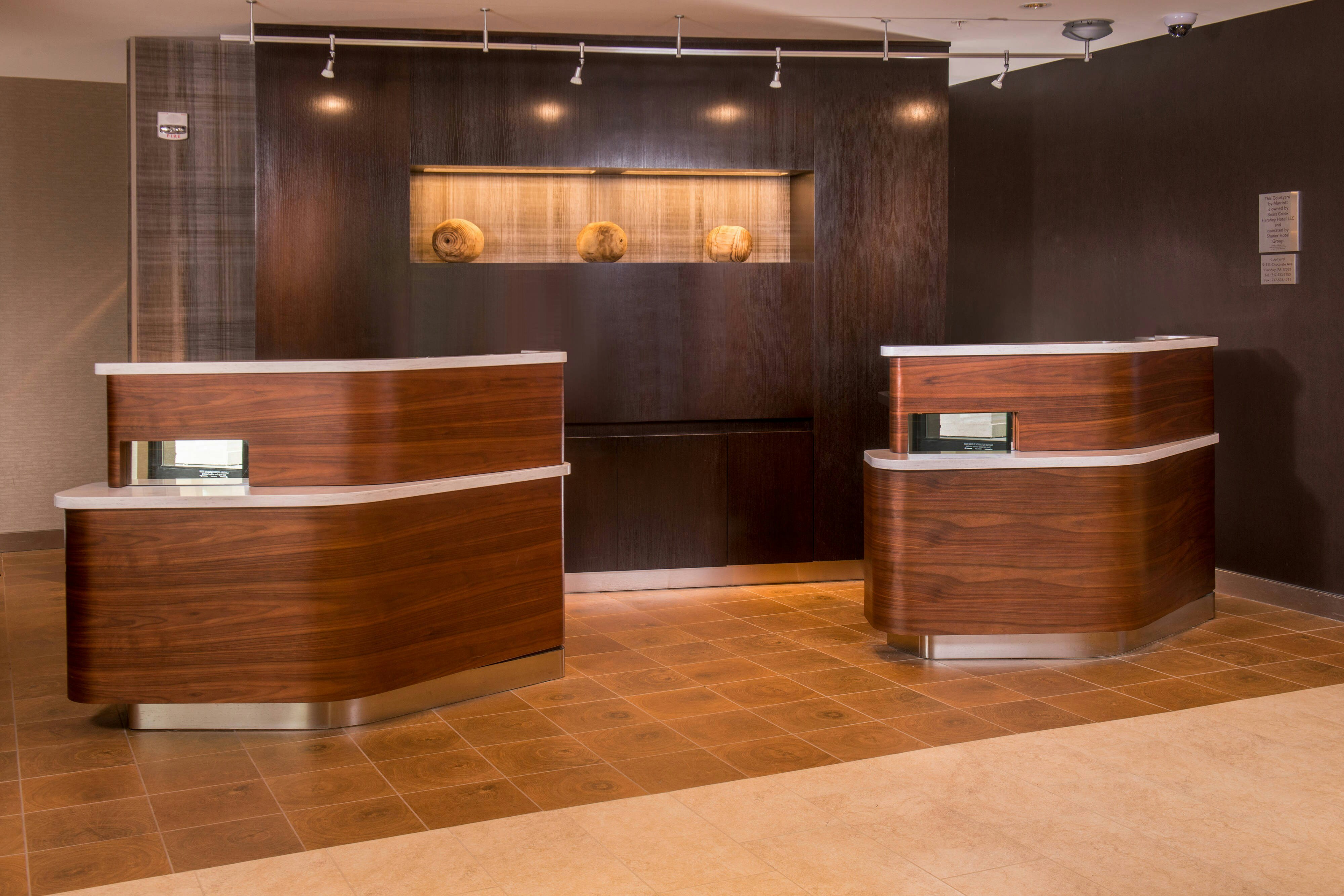 Lobby at Courtyard By Marriott Hershey Chocolate Avenue, HERSHEY - PA