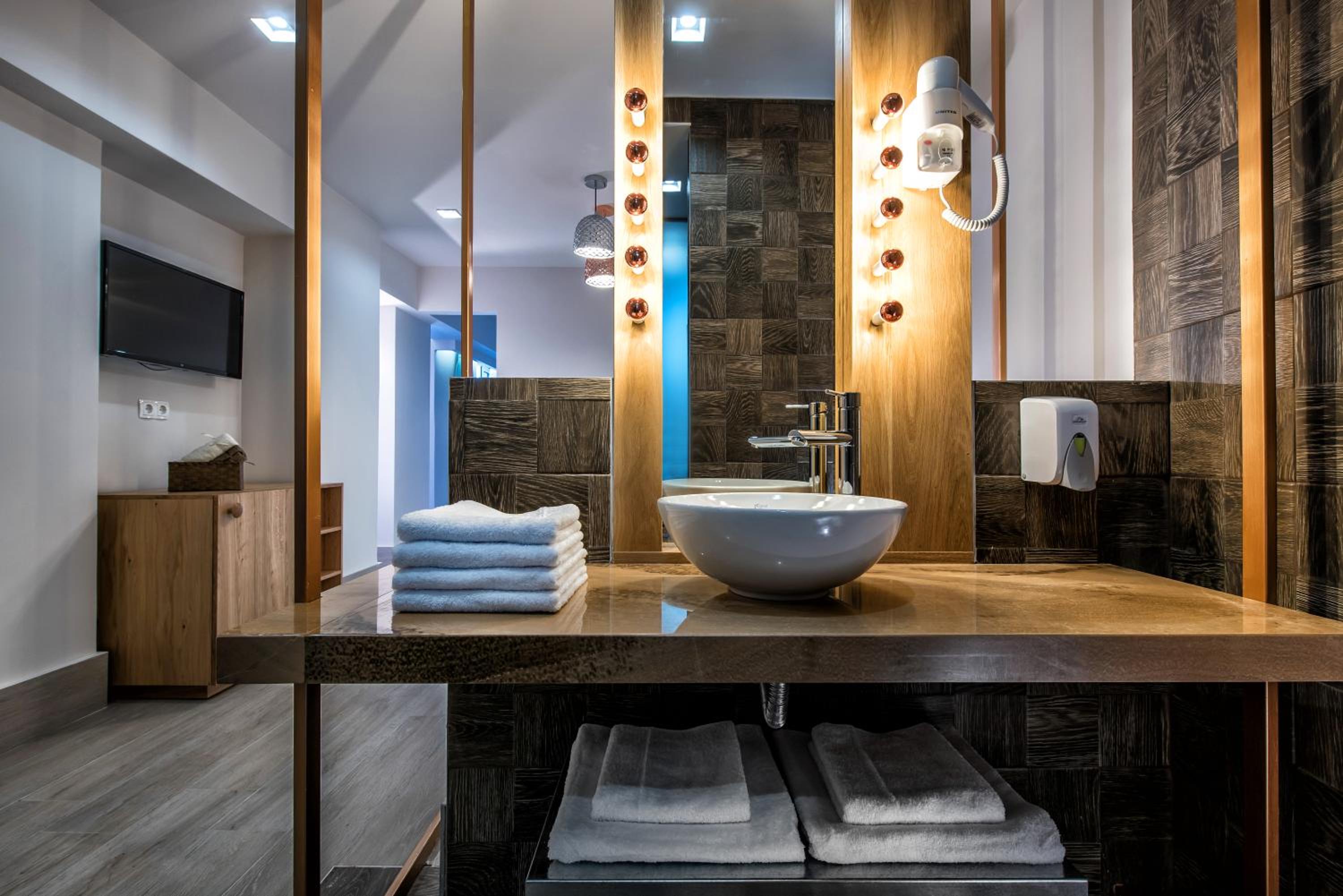Senses Blue Boutique Hotel 51/52