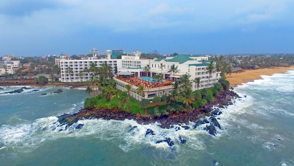 Mount Lavinia Hotel 40/50