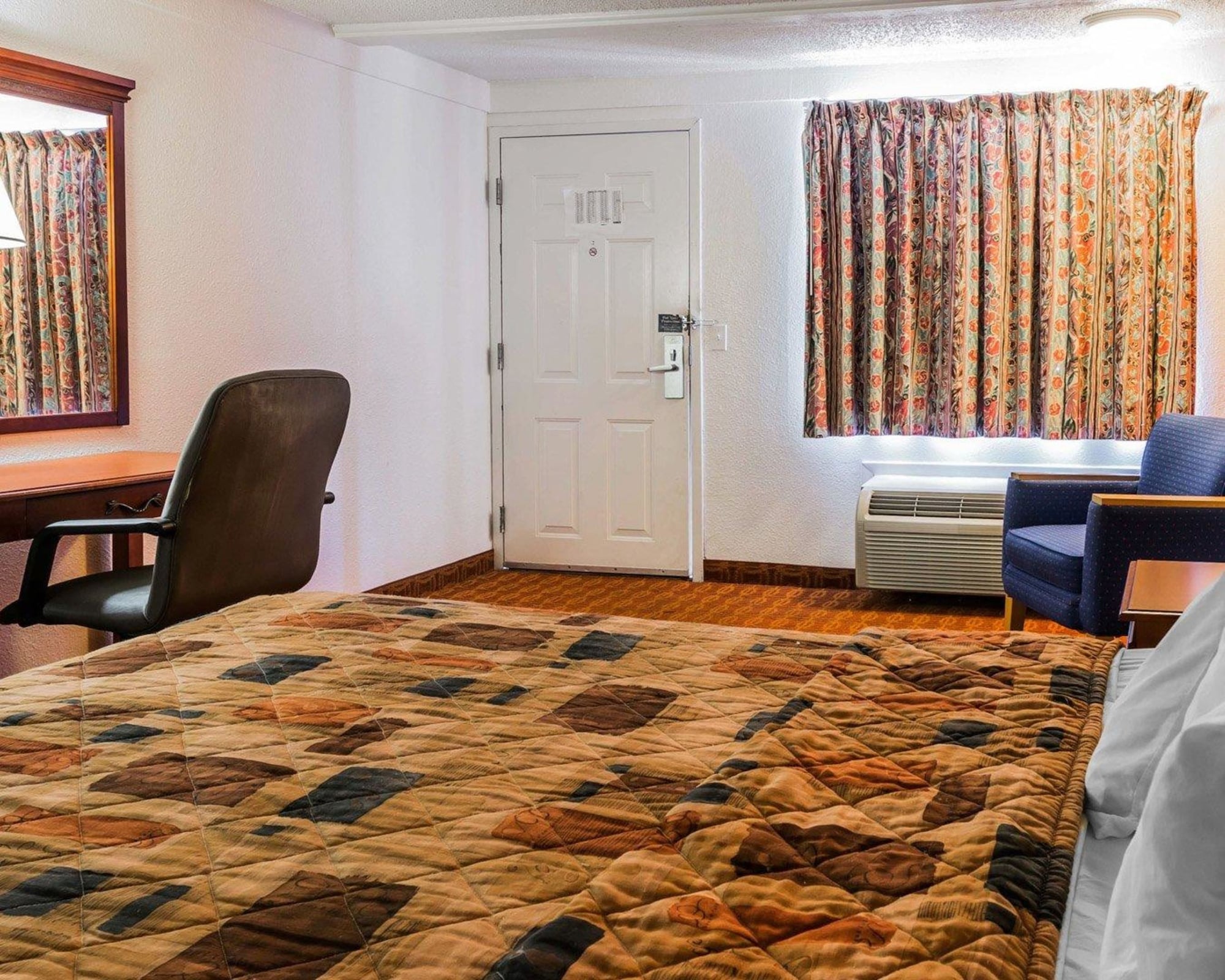 غرفة قياسية بسرير كينج، Rodeway Inn Auburn Hills - Detroit 6/10