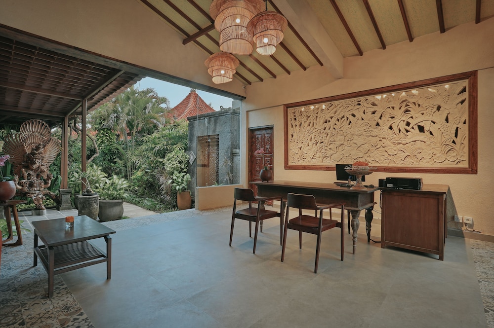 Parigata Villas Resort 4/40