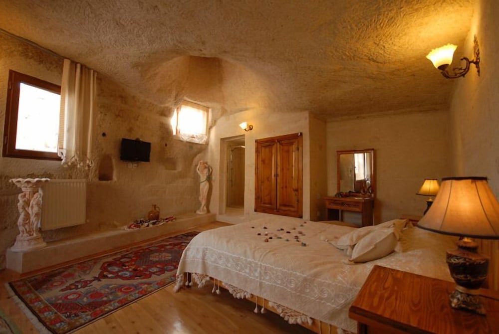 Arif Cave Hotel 30/50