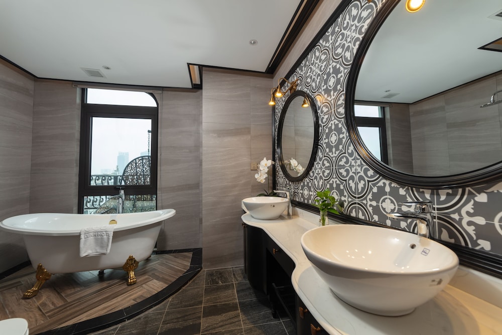 FTE Ba Dinh Hotel 46/48