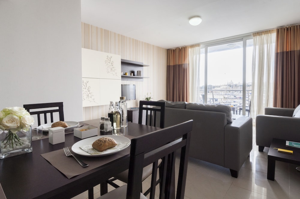 Blubay Apartments By St Hotels 30/48