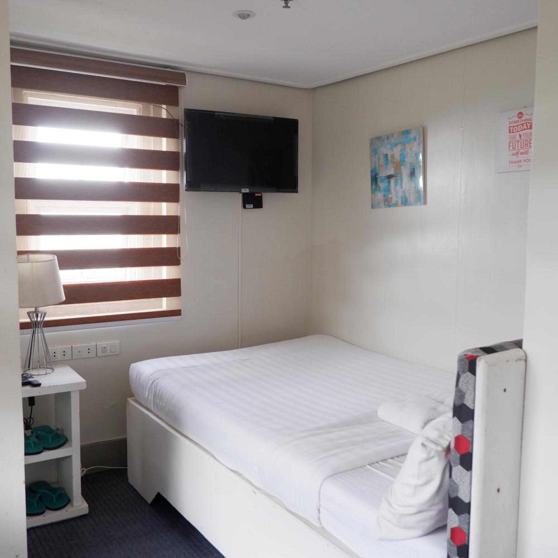 OYO 492 Sunset View Ridge Residences 14/50