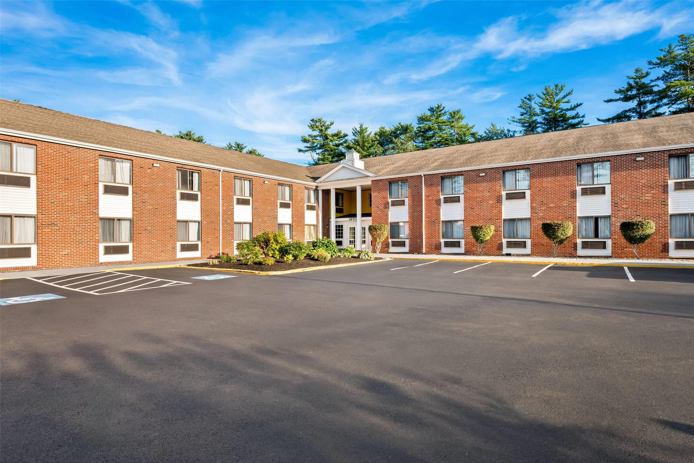 Days Inn by Wyndham Brunswick Bath Area 48/59